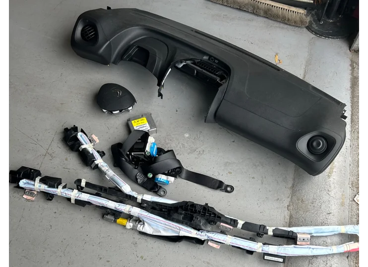 Koop Airbag set bij KCarparts