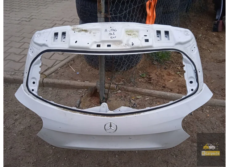 Koop Kofferdeksel | Kofferklep bij KCarparts