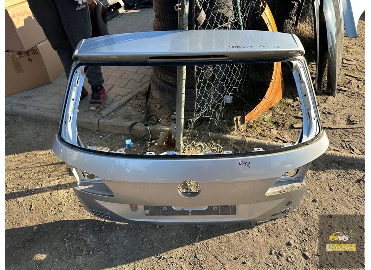 Koop Kofferdeksel | Kofferklep bij KCarparts