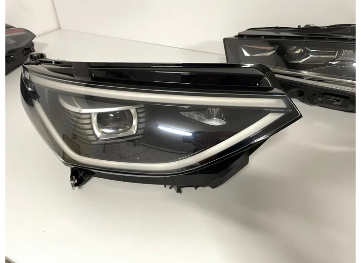 Koop Koplamp | Enkel bij KCarparts
