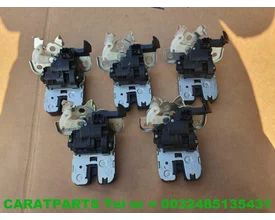 8K9827505A a1 achterklepslot a3 slotmechaniek a4 a5 q3 q5 .. image 1