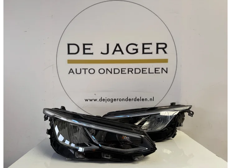 VW GOLF 8 LED KOPLAMPEN RECHTS LINKS 5H1941005 5H1941006 image 1