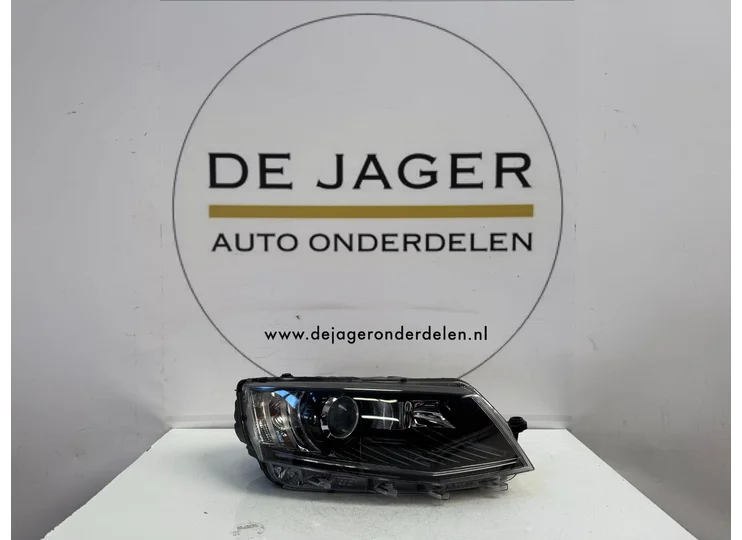 SKODA OCTAVIA III 3 BI XENON LED KOPLAMP RECHTS 5E1941016B image 1