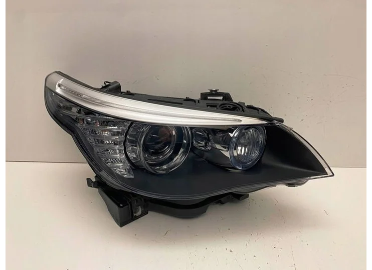 BMW 5 E60 E61 FACELIFT XENON KOPLAMP RECHTSVOOR 7044672 image 1