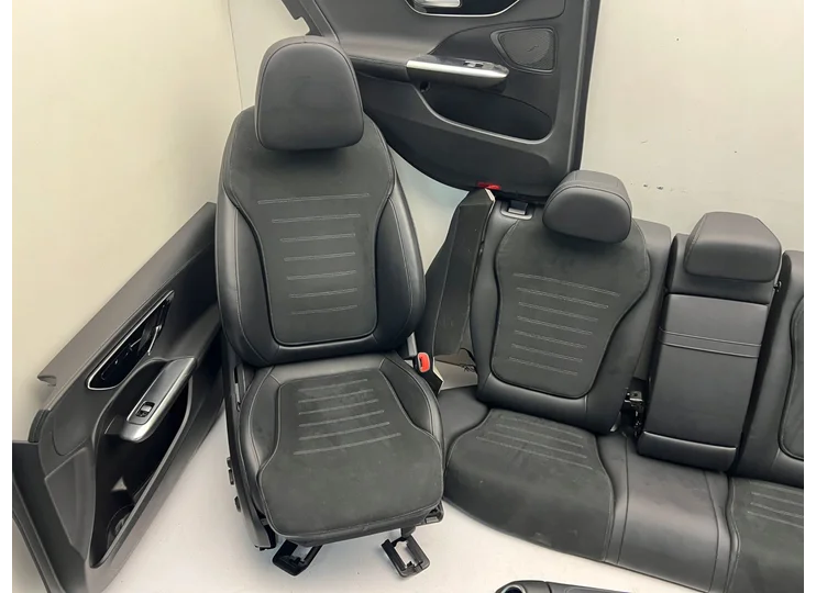 Koop Compleet interieur bij Jager Auto-Onderdelen