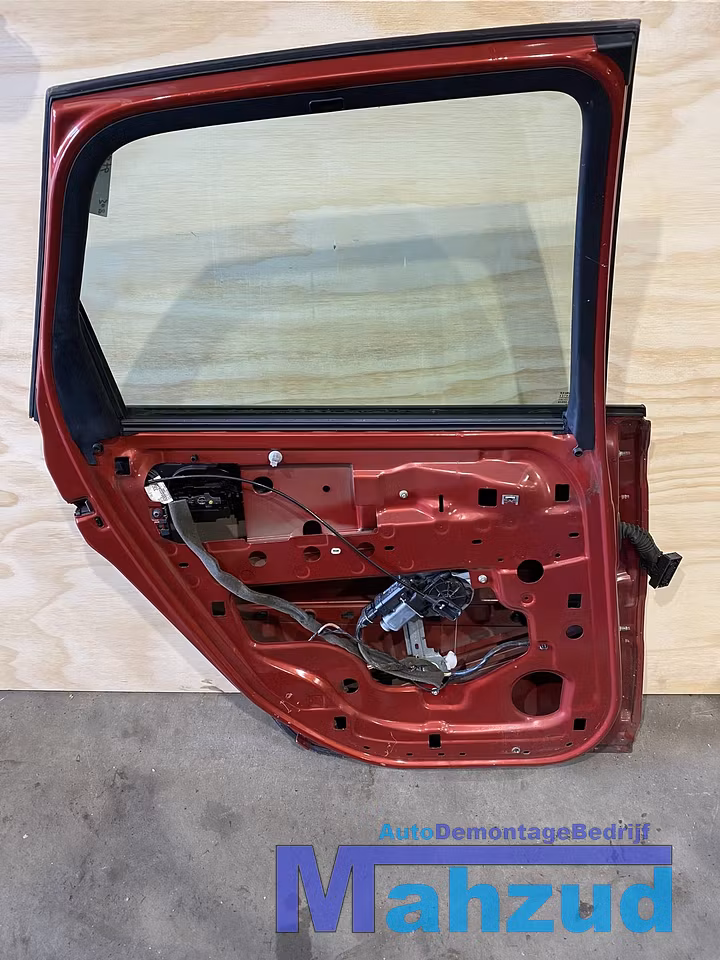 Koop Portier | Deur | Enkel bij Autodemontagebedrijf Mahzud