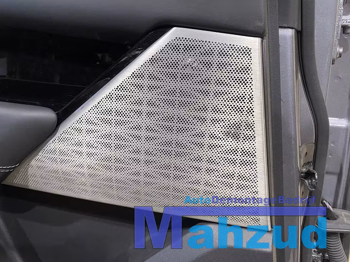 Koop Portier | Deur | Enkel bij Autodemontagebedrijf Mahzud