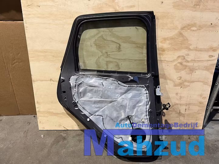 Koop Portier | Deur | Enkel bij Autodemontagebedrijf Mahzud