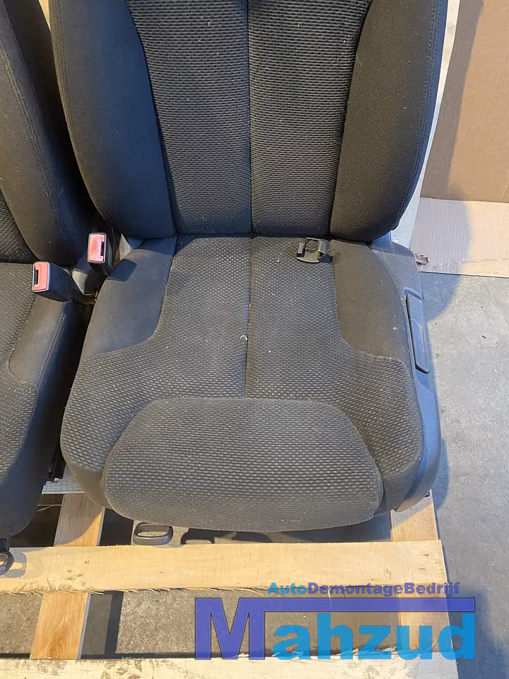 Koop Compleet interieur bij Autodemontagebedrijf Mahzud