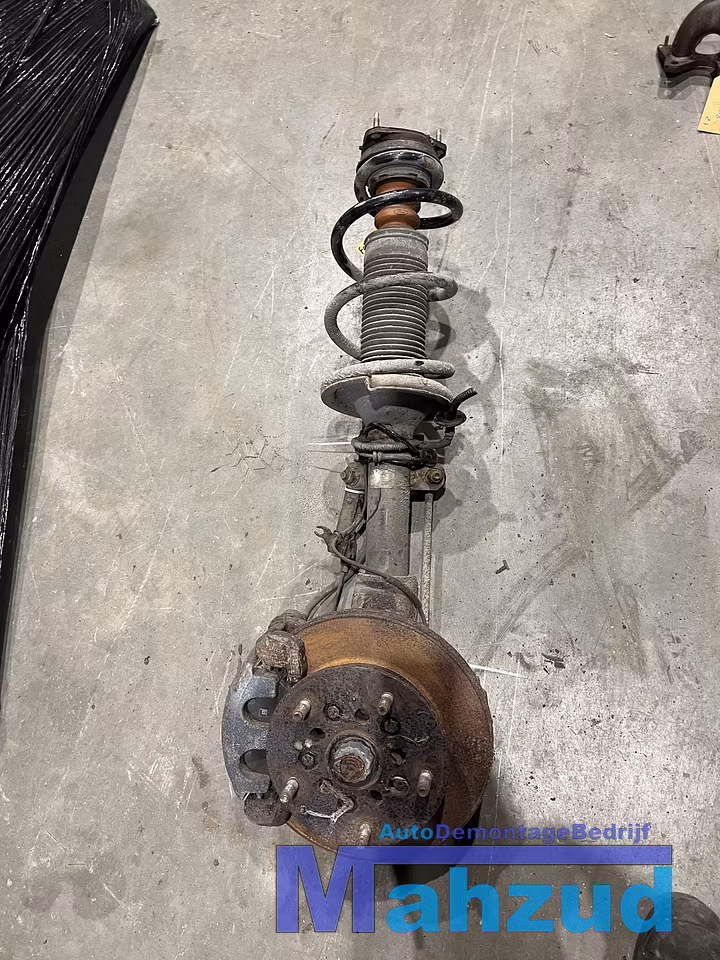 Koop Veerpoot compleet | Enkel bij Autodemontagebedrijf Mahzud