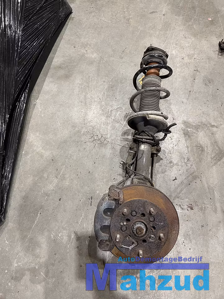 Koop Veerpoot compleet | Enkel bij Autodemontagebedrijf Mahzud