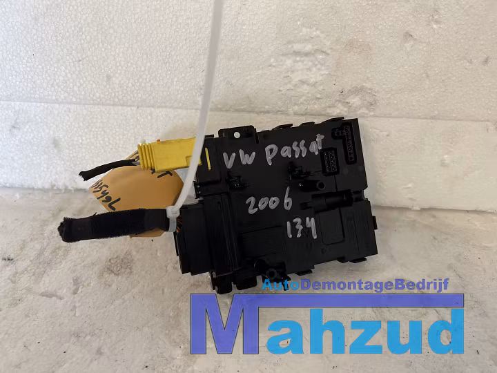 Koop Stuurkolomschakelaar | Combischakelaar bij Autodemontagebedrijf Mahzud