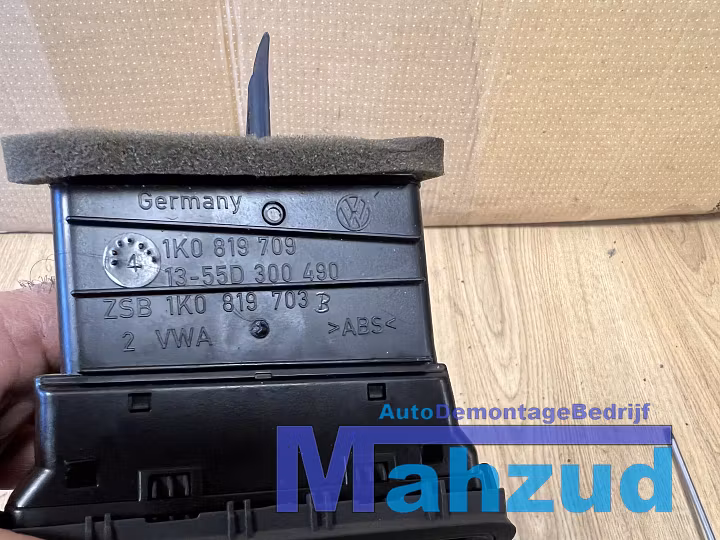 Koop Luchtrooster dashboard bij Autodemontagebedrijf Mahzud