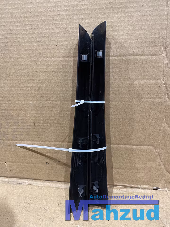 Koop Middenconsole bij Autodemontagebedrijf Mahzud