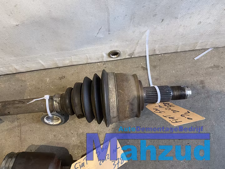 Koop Aandrijfas | Cardanas bij Autodemontagebedrijf Mahzud