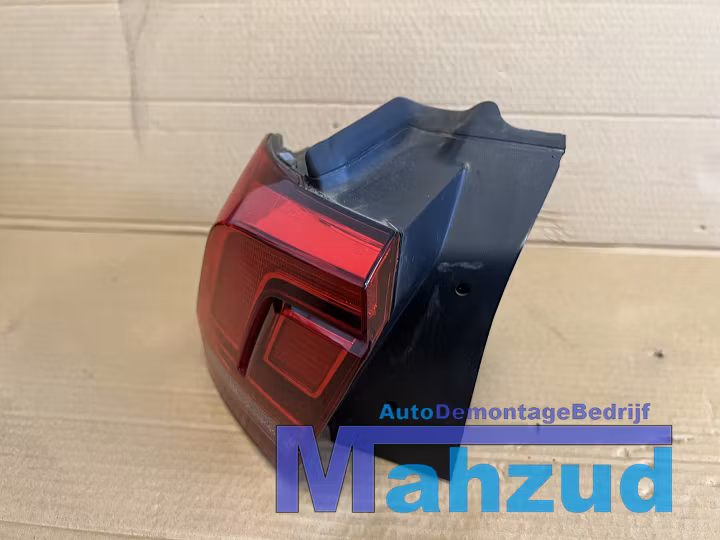 Koop Achterlicht | Enkel bij Autodemontagebedrijf Mahzud