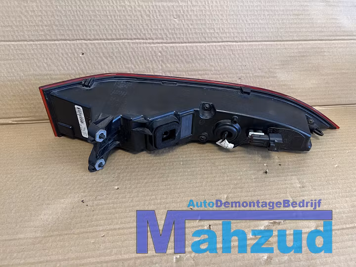 Koop Achterlicht | Enkel bij Autodemontagebedrijf Mahzud