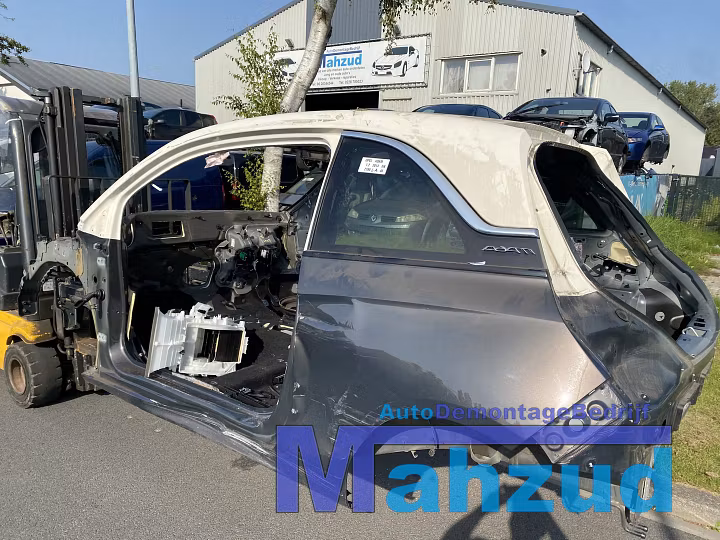 Koop Chassis | Carrosserie (kaal) bij Autodemontagebedrijf Mahzud