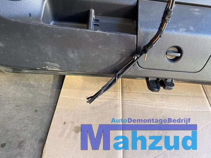 Koop Achterklep | Achterdeur bij Autodemontagebedrijf Mahzud