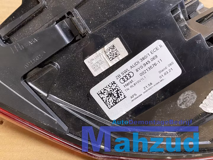 Koop Achterlicht | Enkel bij Autodemontagebedrijf Mahzud