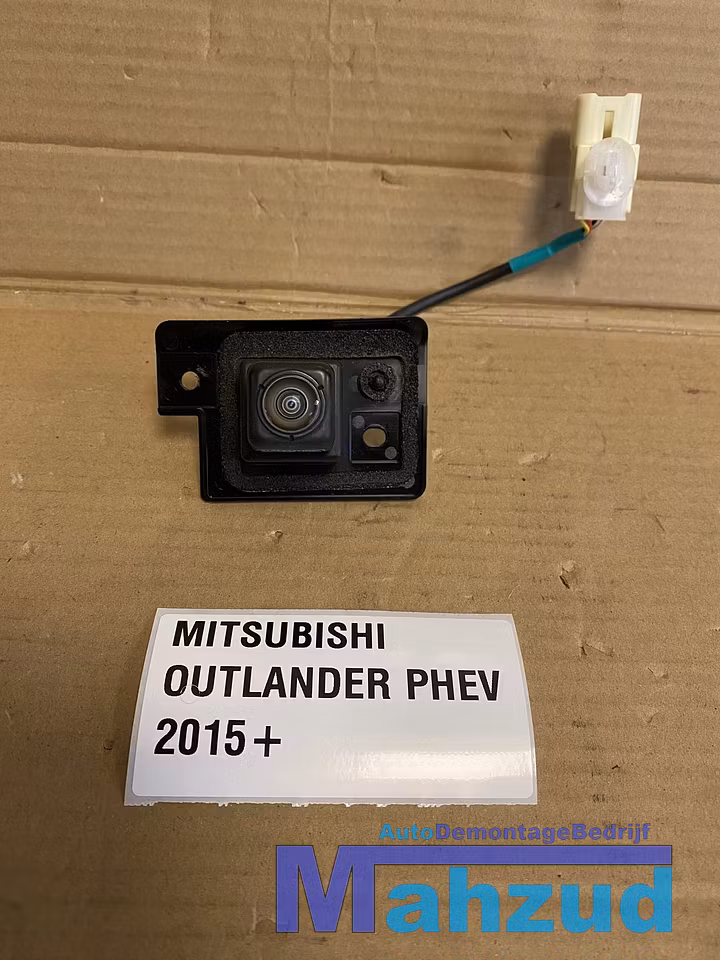Koop Achteruitrijcamera bij Autodemontagebedrijf Mahzud