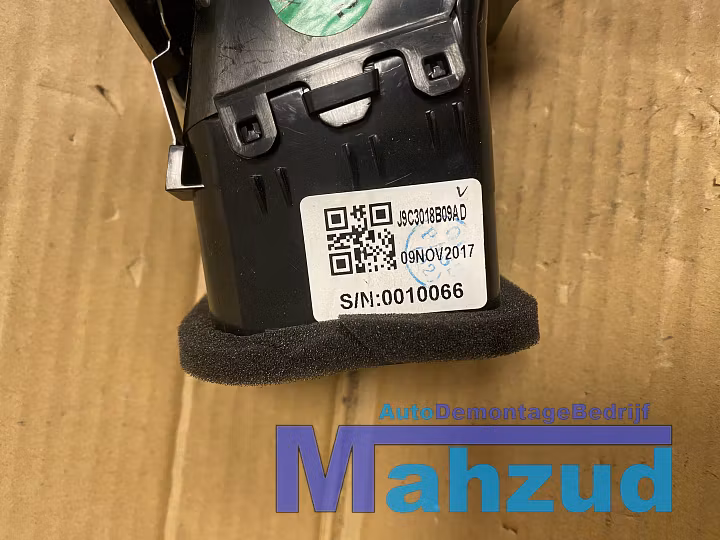 Koop Luchtrooster dashboard bij Autodemontagebedrijf Mahzud