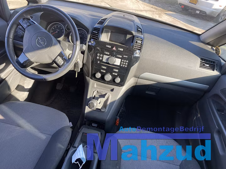 Koop Compleet interieur bij Autodemontagebedrijf Mahzud