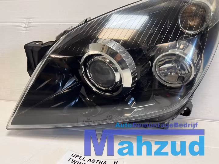 Koop Koplamp kap | Koplamprand | Enkel bij Autodemontagebedrijf Mahzud