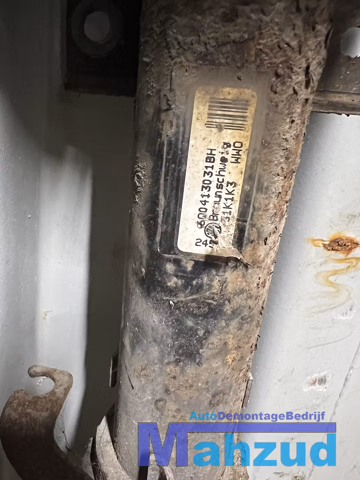 Koop Veerpoot compleet | Enkel bij Autodemontagebedrijf Mahzud