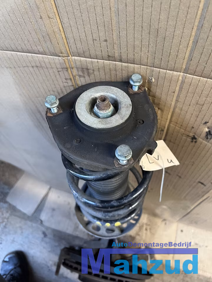 Koop Veerpoot compleet | Enkel bij Autodemontagebedrijf Mahzud