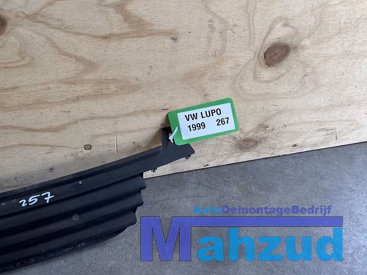 Koop Grille bij Autodemontagebedrijf Mahzud