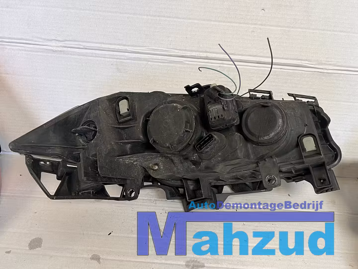 Koop Koplamp | Enkel bij Autodemontagebedrijf Mahzud