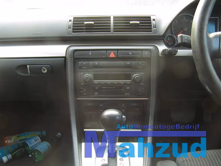 Koop Compleet interieur bij Autodemontagebedrijf Mahzud