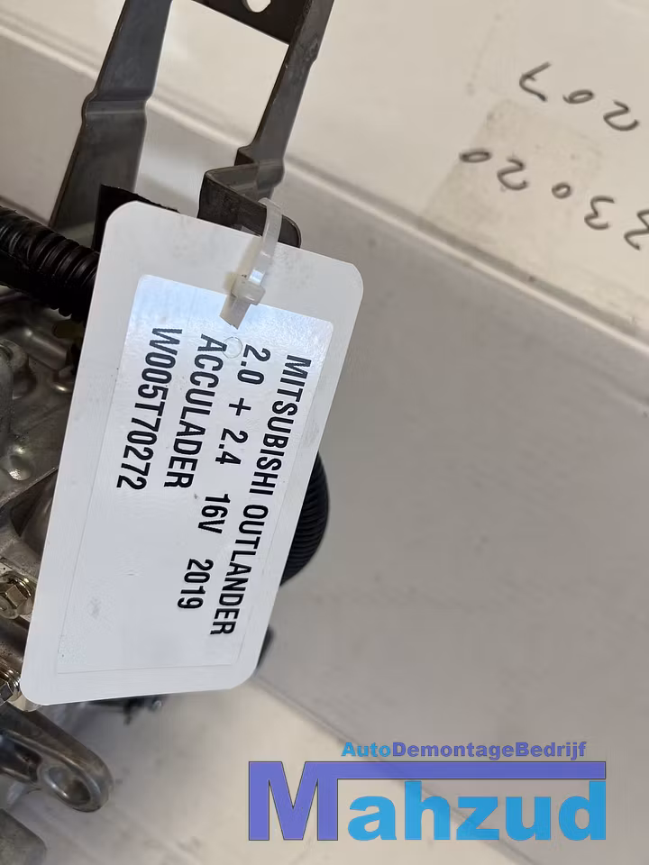 Koop Acculader bij Autodemontagebedrijf Mahzud