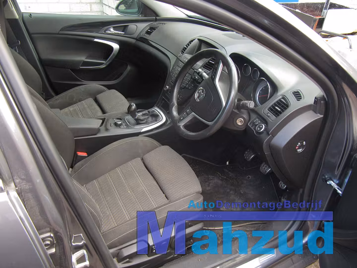 Koop Compleet interieur bij Autodemontagebedrijf Mahzud