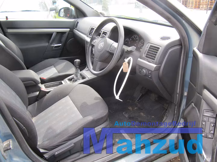 Koop Compleet interieur bij Autodemontagebedrijf Mahzud