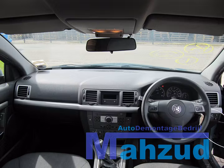 Koop Compleet interieur bij Autodemontagebedrijf Mahzud