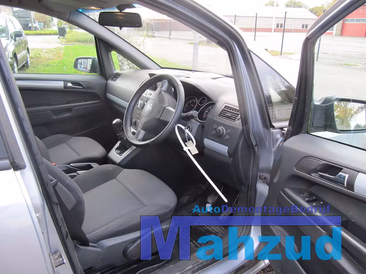 Koop Compleet interieur bij Autodemontagebedrijf Mahzud