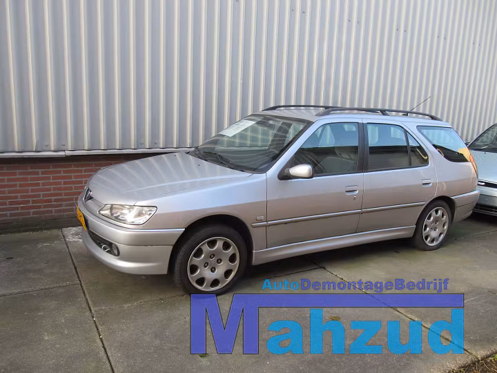 PEUGEOT 306 BREAK GRIJS INTERIEUR COMPLEET STATION image 1