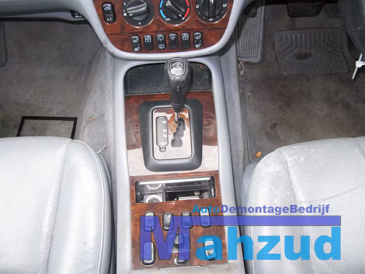 Koop Compleet interieur bij Autodemontagebedrijf Mahzud