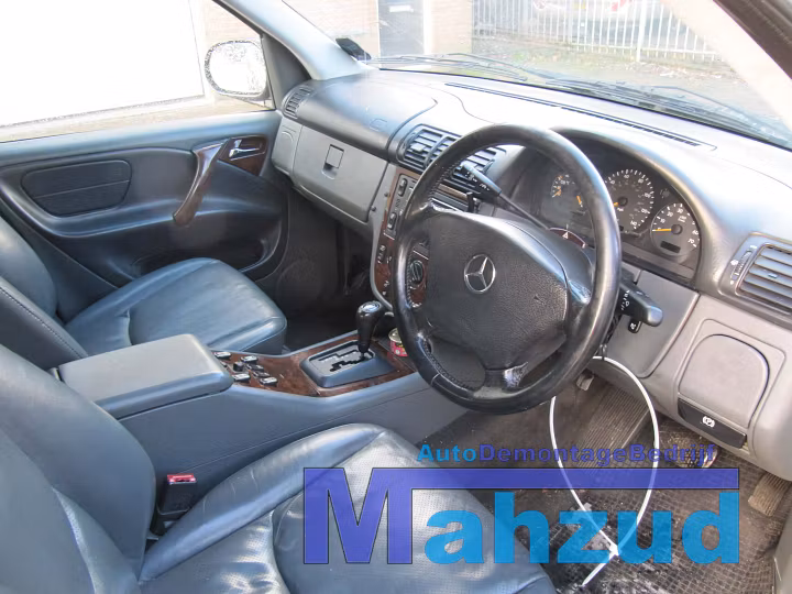 Koop Compleet interieur bij Autodemontagebedrijf Mahzud