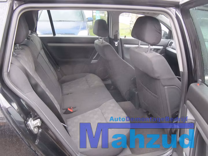 Koop Compleet interieur bij Autodemontagebedrijf Mahzud