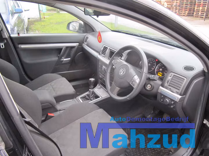 Koop Compleet interieur bij Autodemontagebedrijf Mahzud