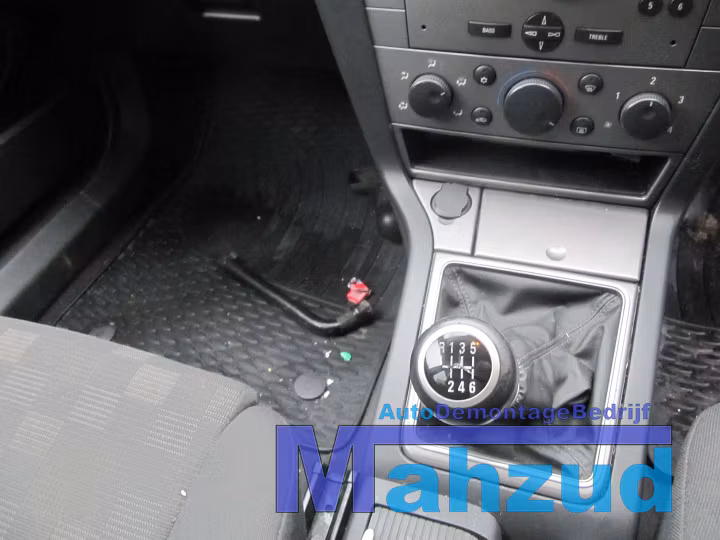 Koop Compleet interieur bij Autodemontagebedrijf Mahzud