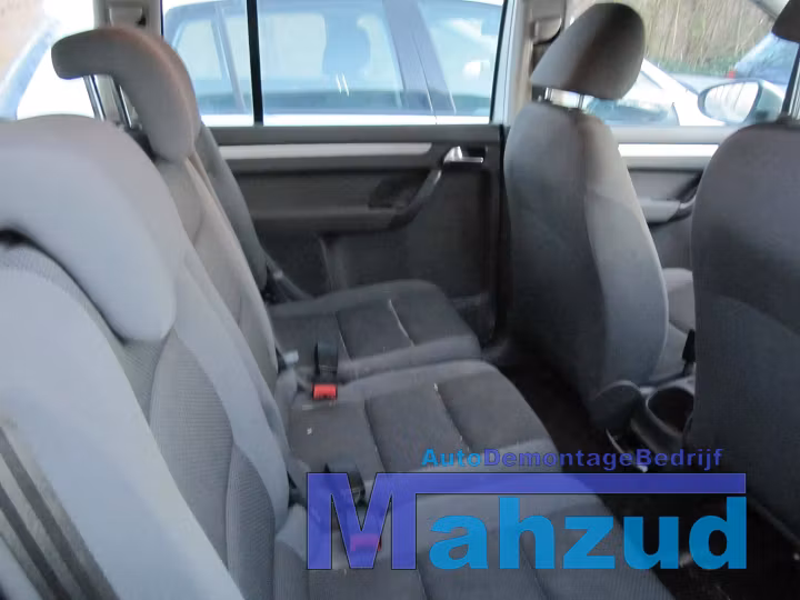 Koop Compleet interieur bij Autodemontagebedrijf Mahzud