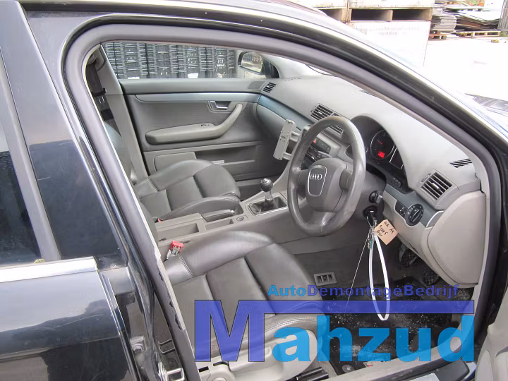 Koop Compleet interieur bij Autodemontagebedrijf Mahzud