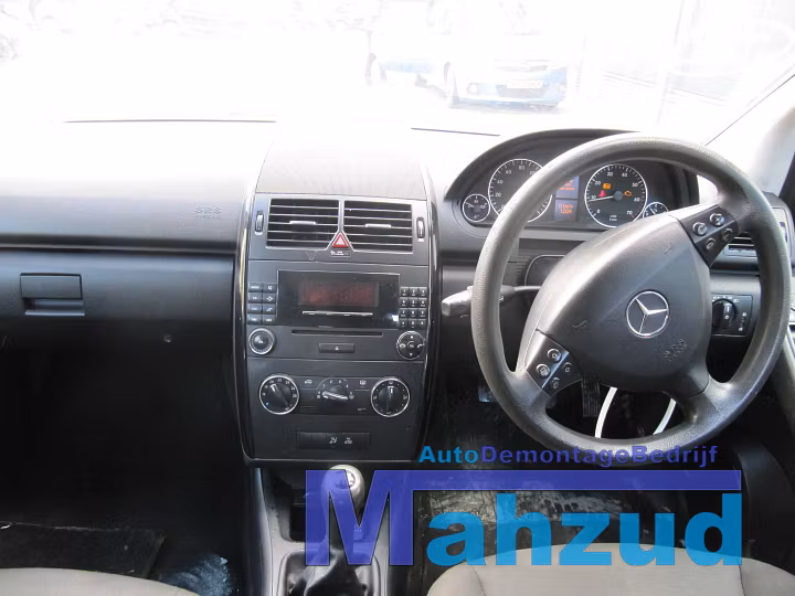 Koop Compleet interieur bij Autodemontagebedrijf Mahzud