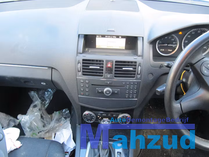 Koop Compleet interieur bij Autodemontagebedrijf Mahzud