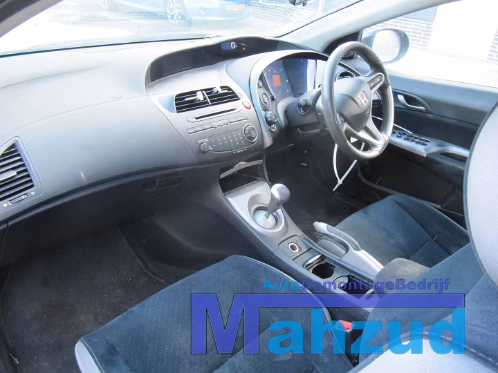 Koop Compleet interieur bij Autodemontagebedrijf Mahzud