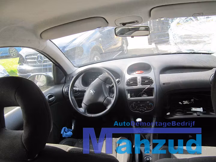 Koop Compleet interieur bij Autodemontagebedrijf Mahzud